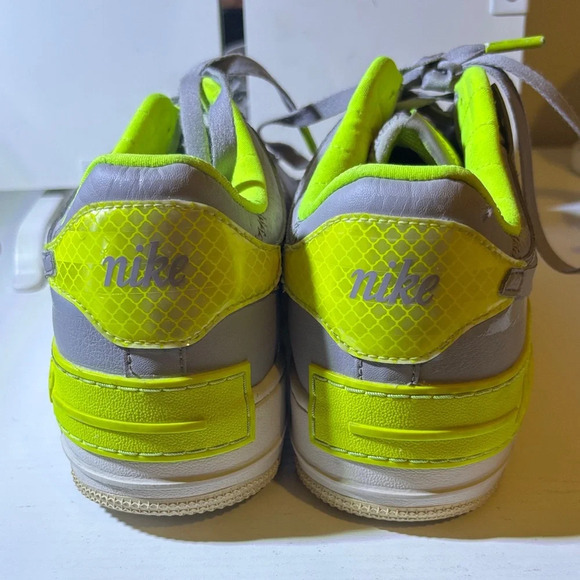Nike Men's Sneakers in Gray and Neon Yellow - Picture 3 of 6
